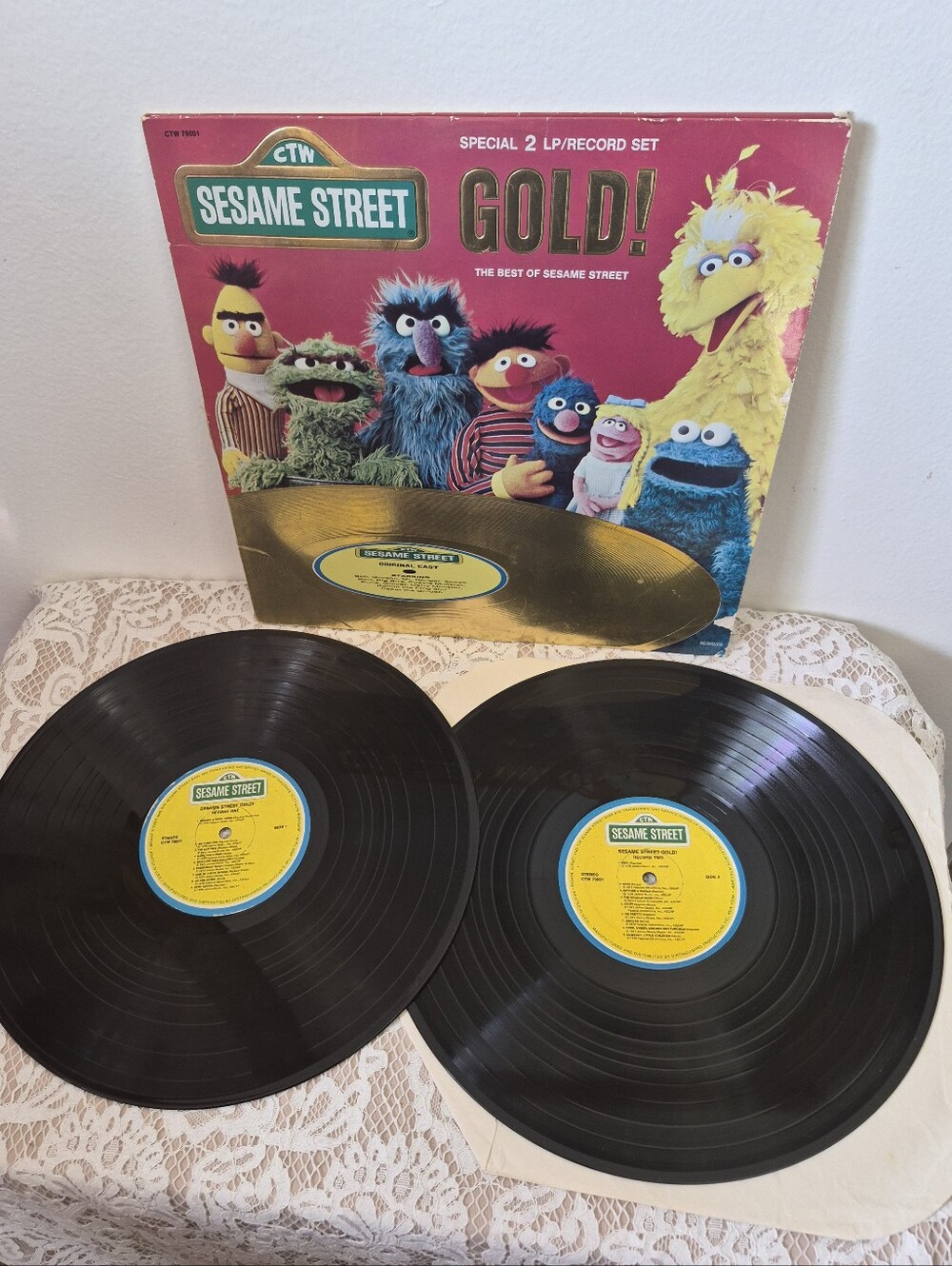 1977 Sesame Street Vinyl - Picture 8 of 8